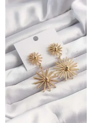  Altın Topçuk Detay Çiçek Küpe