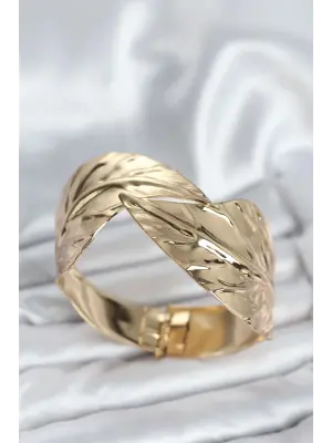Pirinç Gold Renk Yaprak Model Kadın Bileklik