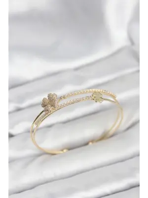 Çelik Gold Renk Yonca Model Kadın Bileklik