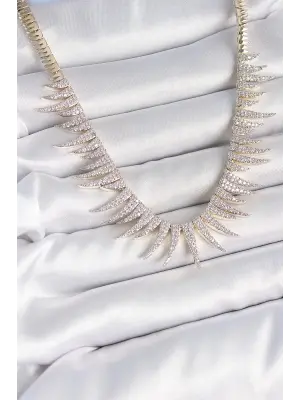 Pirinç Gold Renk Zirkon Taşlı Sivri Model VIP Seri Kadın Kolye
