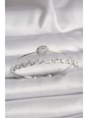 Pirinç Gümüş Renk Arpa Zirkon Taş Model Kadın Bileklik