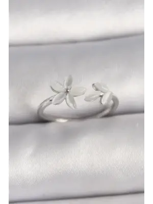  Gümüş Beyaz Mineli Çiçek Model Ayarlanabilir Yüzük