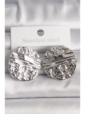  Gümüş İşlemeli Daire Plaka Model Çelik Küpe