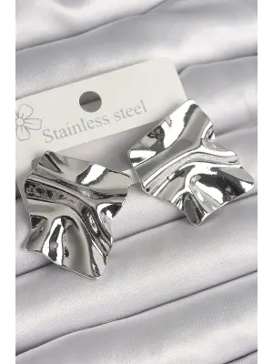  Gümüş İşlemeli Kare Plaka Model Çelik Küpe