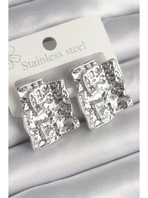  Gümüş İşlemeli Kare Plaka Model Çelik Küpe