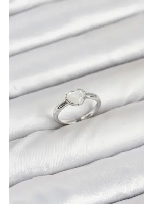 Pirinç Gümüş Renk Kalpli Kadın Yüzük