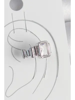 Pirinç Gümüş Renk Kare Zirkon Taşlı Kadın Kıkırdak Model Küpe