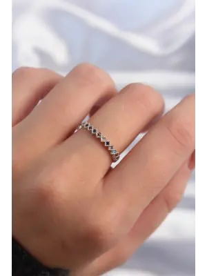  Gümüş Karışık Renkli Minimal Sıralı Zirkon Taş Tasarımlı Ayarlanabilir Yüzük