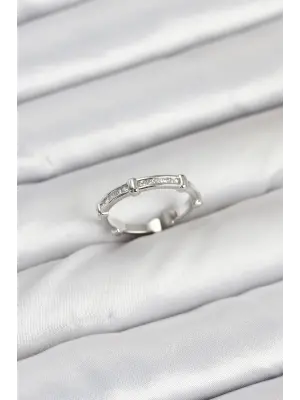 Pirinç Gümüş Renk Kemik Model Zirkon Taşlı Kadın Yüzük