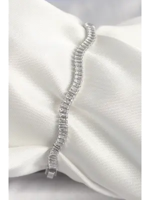 Pirinç Gümüş Renk Su Yolu Zirkon Taşlı Model Kadın Bileklik