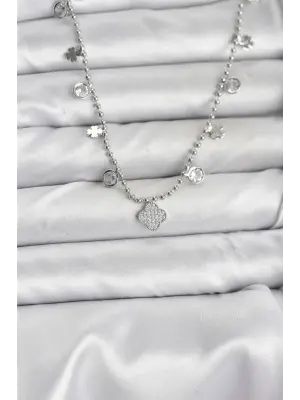 Pirinç Gümüş Renk Yonca Model Kadın Kolye