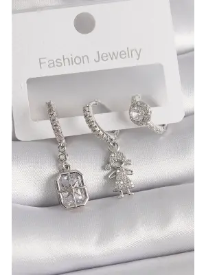  Gümüş Zirkon Taşlı Çocuk Figür Çelik Küpe