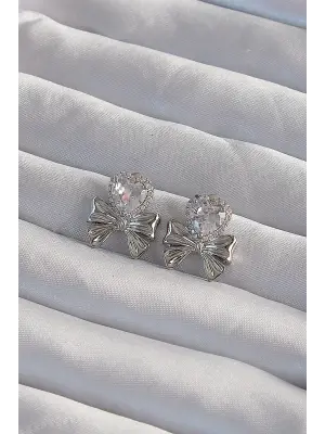  Gümüş Zirkon Taşlı Kalp Model Fiyonk Küpe