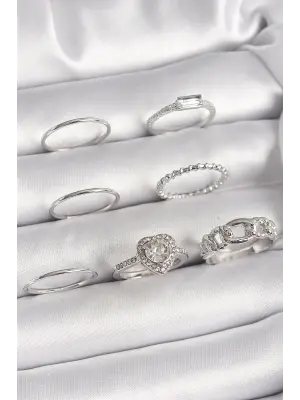 Pirinç Gümüş Renk Zirkon Taşlı Kalp Model Kadın Yüzük Kombini