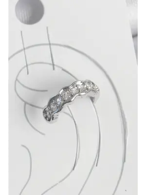 Pirinç Gümüş Renk Zirkon Taşlı Kıkırdak Model Kadın Küpe