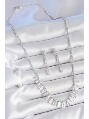 Pirinç Gümüş Renk Zirkon Taşlı Su Yolu Model VIP Seri Kadın Küpe Seti