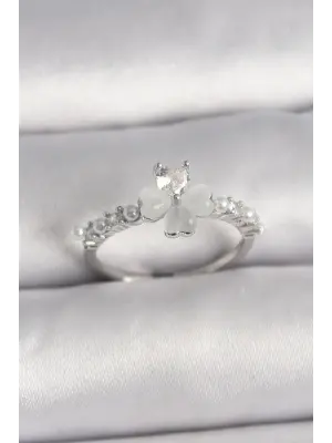  Gümüş Zirkon Taşlı Yonca Model İnci Detay Ayarlanabilir Yüzük