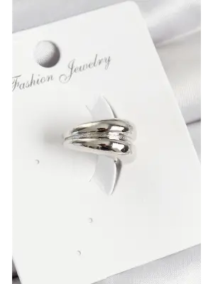 Pirinç Halka Model Gümüş Renk Sağ Kıkırdak Küpe