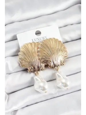 Pirinç İstiridye Model Sallantılı İnci Detaylı Gold Renk kadın Küpe