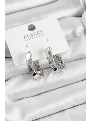 Pirinç Kıvrımlı Dikdörtgen Model Gümüş Renk Kadın Küpe