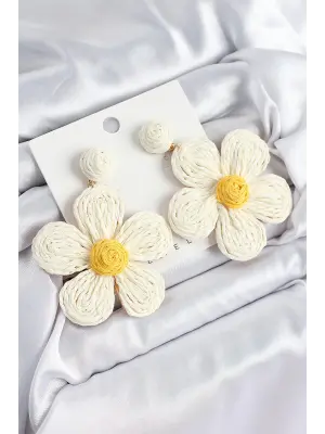 Pirinç Krem Papatya Model Gold Renk Kadın Hasır Küpe