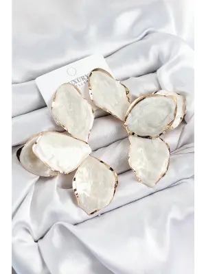 Pirinç Mineli Çiçek Model Gold Renk Kadın Küpe