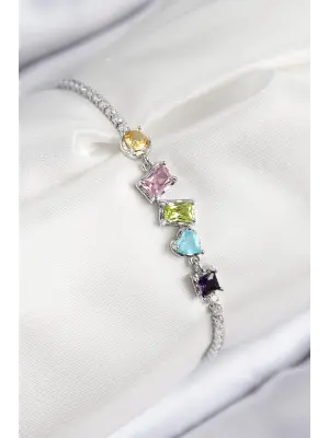 Pirinç Renkli Zirkon Taşlı Geometrik Model Gümüş Renk Kadın Bileklik