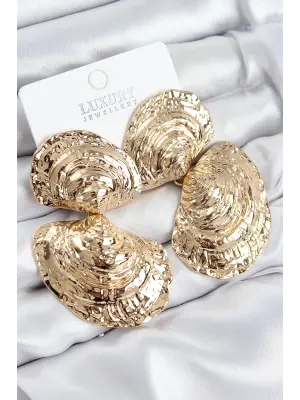 Pirinç Sallantılı Deniz Kabuğu Model Gold Renk Kadın Küpe