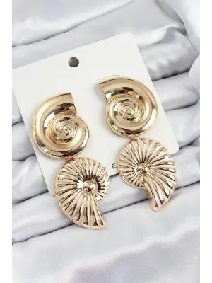 Pirinç Sarmal Sallantılı Deniz Kabuğu Vintage Model Gold Renk Küpe