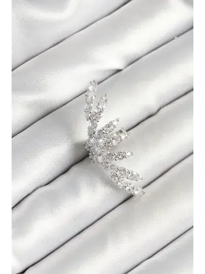 Pirinç Zirkon Taş Kaplamalı Gümüş Renk Kadın Sağ Kıkırdak Küpe