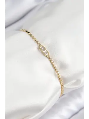 Pirinç Zirkon Taşlı Dikdörtgen Model Ezme Zincir Gold Renk Kadın Bileklik