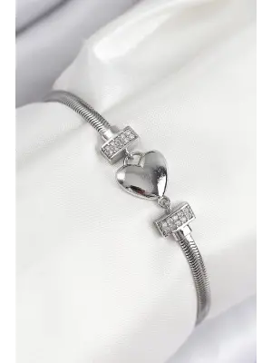 Pirinç Zirkon Taşlı Kalp Model Gümüş Renk Kadın Bileklik