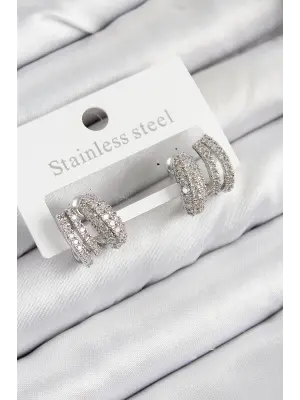 Pirinç Zirkon Taşlı Kıvrımlı Model Gümüş Renk Kadın Küpe