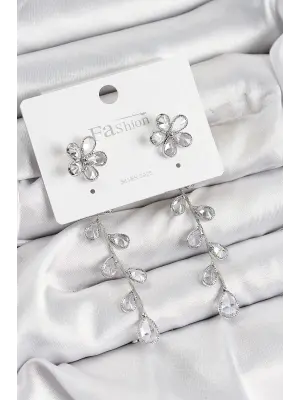 Pirinç Zirkon Taşlı Sallantılı Çiçek Model Gümüş Renk 925 Ayar Gümüş Çivi Kadın Küpe