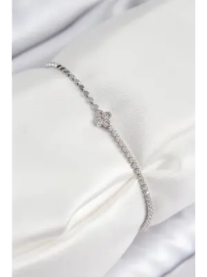 Pirinç Zirkon Taşlı Yonca Model Ezme Zincir Gümüş Renk Kadın Bileklik