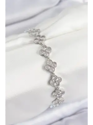 Pirinç Zirkon Taşlı Yonca Model Gümüş Renk VIP Seri Kadın Bileklik