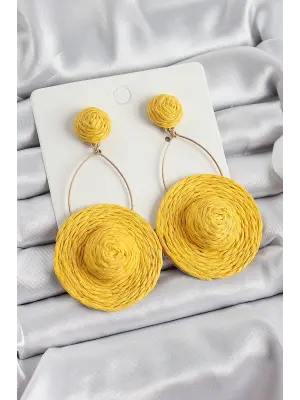 Sarı Şapka Figürlü Hasır Örgü Model Sallantılı Gold Renk Kadın Küpe