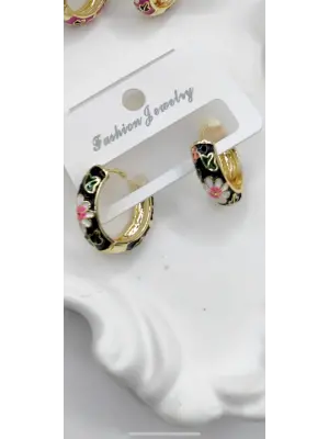 Siyah Renk Çiçek Desenli Renkli Halka Küpe