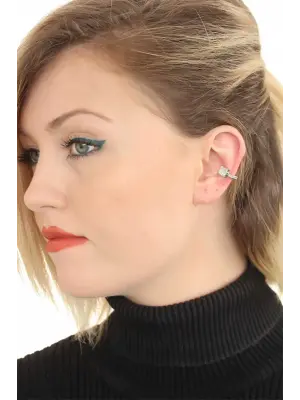 Taşlı Silver Renk Metal Geçirmeli Kıkırdak Küpe