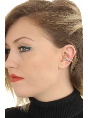 Taşlı Silver Renkli Metal Geçirmeli Kıkırdak Küpe