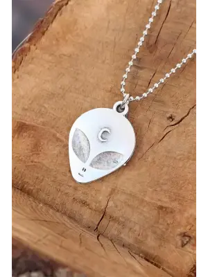 Top Zincirli Alien Tasarım Eskitme Gümüş Renk Kolye