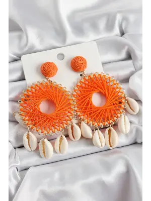 Turuncu Hasır Örgü Sarmal Model Sallantılı Deniz Kabuğu Detaylı Gold Renk Kadın Küpe