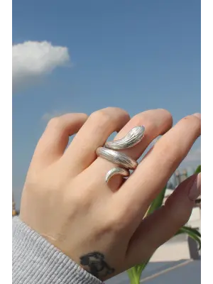 Yılan Figürlü Metal Ayarlamalı Antik Yüzük