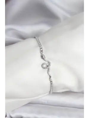 Yılan Model Zirkon Taşlı Gümüş Renk Pirinç Su Yolu Kadın Bileklik