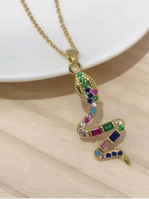 Yılan Motifli Renk Taşlı Gold Çelik Kolye