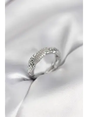 Zirkon Taşlı Puntalı Gümüş Renk Kadın Yüzük