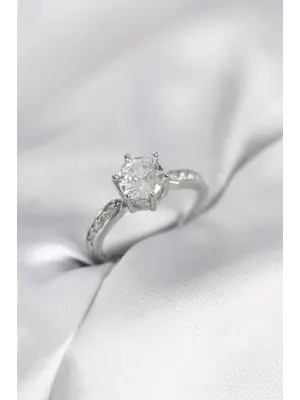 Zirkon Taşlı Tek Taş Model Gümüş Renk Kadın Yüzük