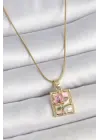 316L Çelik Gold Renk Pembe Mineli Çiçek İşlemeli İnci Detay Portre Model Kadın Kolye