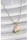 316L Çelik Gold Renk Zincir Pembe Çiçek İşlemeli İnci Detay Portre Model Kadın Kolye