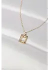  Taşlı Altın  Kare Tasarımlı Çelik Kolye